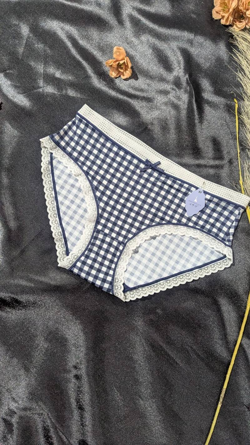 Silkē Bluebell Check Brief